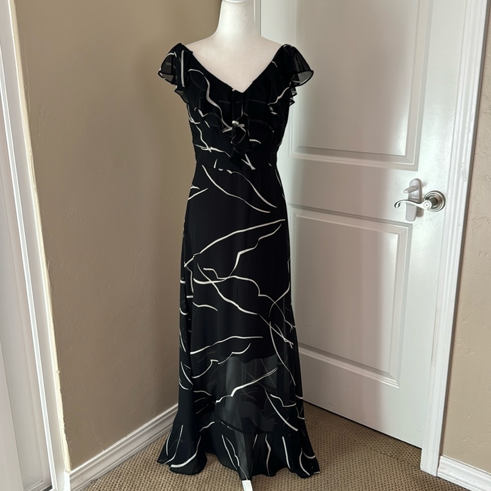 VGUC DKNY Black and White Dress Size 6